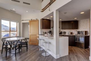 Tyndall Stone 317 by Outpost Whistler - Whistler - 8