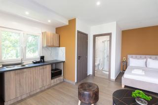 Twin Escape Sea & Corfu town - - 7