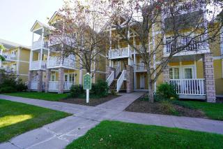 Modern, fully renovated Studio! - 4