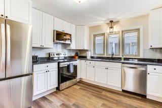 8 Mi to Central Minneapolis Modern Home with Yard - Minneapolis - 9