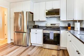8 Mi to Central Minneapolis Modern Home with Yard - Minneapolis - 4
