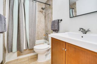 8 Mi to Central Minneapolis Modern Home with Yard - Minneapolis - 1