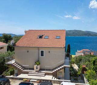 Apartments vila Celice - Jugo Okrug Donji - 1