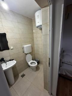 Sara s Apartments - 4