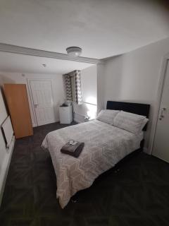 Tredegar Arms Budget Guesthouse For Walkers/Cyclists/Contractors/Traveler - Merthyr Tydfil - 8