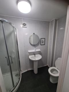 Tredegar Arms Budget Guesthouse For Walkers/Cyclists/Contractors/Traveler - Merthyr Tydfil - 9