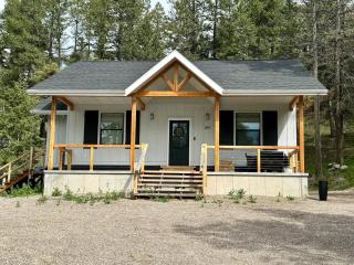 New Cabin w Private Hot Tub and Fire Pit - Somers - 5