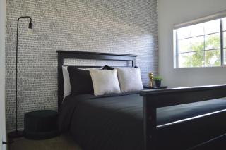 Mountain View Escape with Modern Design - Thousand Palms - 7