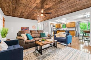 Relaxation Station Your Mountain Retreat - Pigeon Forge - 7