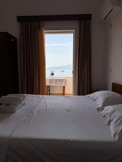 Beachside Golden Stay - Saranda - 7