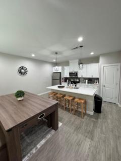 Perry Ave Penthouse 5 Mins to DWTN WiFi Grill Family Games Professionally Managed By Stay Albatross - Waxahachie - 2