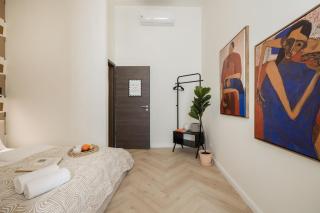 Spacious 5BR by Opera, Liszt Ferenc & City Centre - Budapest - 3