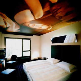 Kult Hotel - 3