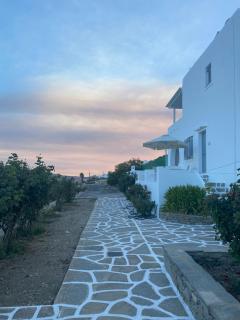Kirki Rooms & Studios on the Hill - Parikia - 8