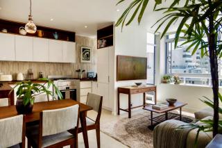 Renovated remote-work 3 bed gem with ACs & views! - Kaapstad - 9