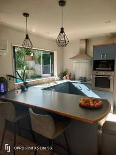 Double Room Free WIFI - Hamilton - 5