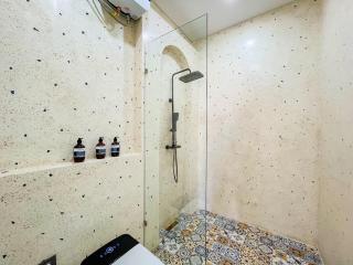 Kuta Mansion 2 - Best Deal in town, 1bedroom, Full AC, Kuta, Lombok - Kuta Lombok - 9