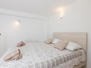 Apartments Pomet - Premium Duplex Studio with City View Puhiera - Dubrovnik - 2