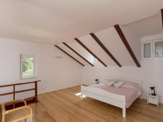 Holiday Home Jekavac -Three Bedroom Apartment with Terrace and Sea View - Koločep - 3