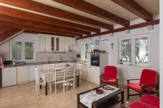 Holiday Home Jekavac -Three Bedroom Apartment with Terrace and Sea View - Koločep - 7