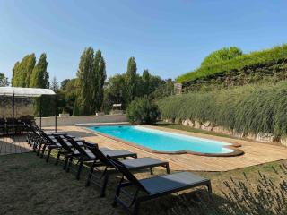 Villa in France with Private Pool & Garden - 4