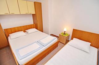 Apartments Neven - Two Bedroom Apartment with Terrace and Partial Sea View A1 - Drače - 4