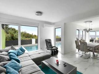 Villa Marylin Monroe - Four Bedroom Villa - Crikvenica - 8