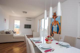 Apartments Nina - Two-Bedroom Apartment with Balcony and Sea View Ora ac - Orasac - 2
