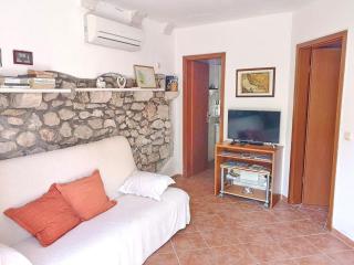 Olive's Apartment-Two Bedroom Apartment with Terrace - Trstenik - 6