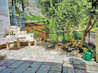 Olive's Apartment-Two Bedroom Apartment with Terrace - Trstenik - 9