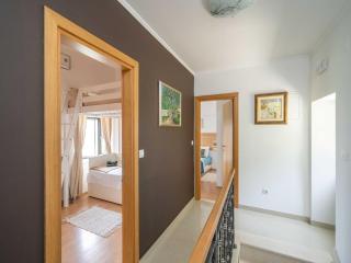 Holiday Home Majkovi - Three Bedroom Holiday Home with Swimming Pool - Slano - 1