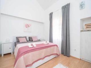 Holiday Home Majkovi - Three Bedroom Holiday Home with Swimming Pool - Slano - 8