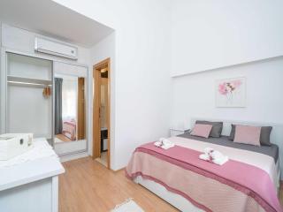 Holiday Home Majkovi - Three Bedroom Holiday Home with Swimming Pool - Slano - 3