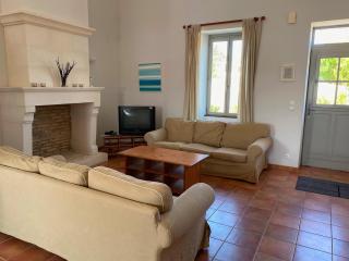 Villa in France with Private Pool and Garden - 3