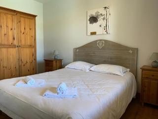 Villa in France with Private Pool & Garden - Chalais - 6