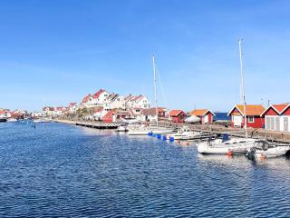 4 star holiday home in ÅSTOL - 2