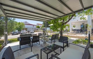 Gorgeous Apartment In Vodice With Wifi - 5