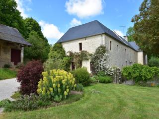 Manor in Normandy with Spa and Pool, cleaning included - Lantheuil - 3