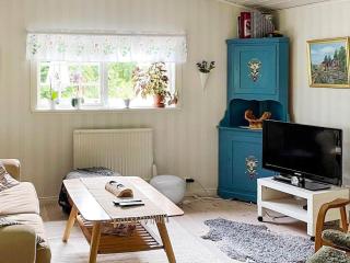4 star holiday home in ENKÖPING - 5