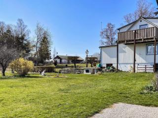 Charming Garden Cottage in Levide - 4