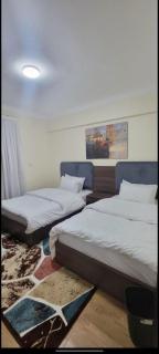 Chic 3beds - Walk to Mall - 3