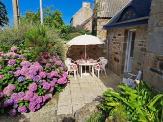 Stone House in Brittany near the Sea, cleaning included - Lannilis - 8