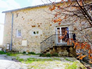 Majestic holiday home in Les Assions with terrace, cleaning included - Les Assions - 6