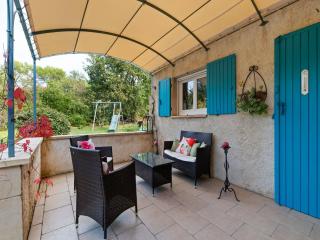 Holiday Home in Provence with Private Pool, cleaning included - Lambesc - 5