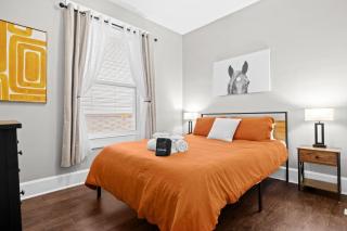 Stylish Home in Historic District Near Riverwalk - Jeffersonville - 8