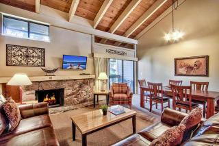 South Lake Tahoe Resort - Steps to Beach & Close to Heavenly - South Lake Tahoe - 0