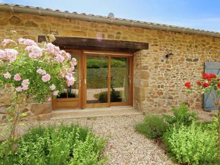 Cottage in France with Covered Terrace, cleaning included - Roussines - 8