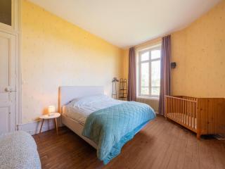 Holiday home adjoining a château , cleaning included - 7