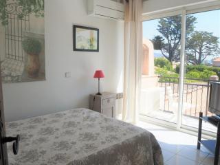 Villa in Sainte-Maxime near La Nartelle Beach, cleaning included - La Nartelle - 2