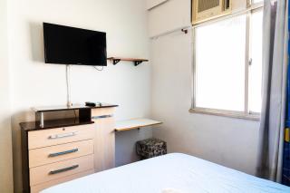 LEBLON PRAIA LAGOA 2 QUARTOS PROXIMO DA PRAIA E DA LAGOA na Bartolomeu Mitre - 1